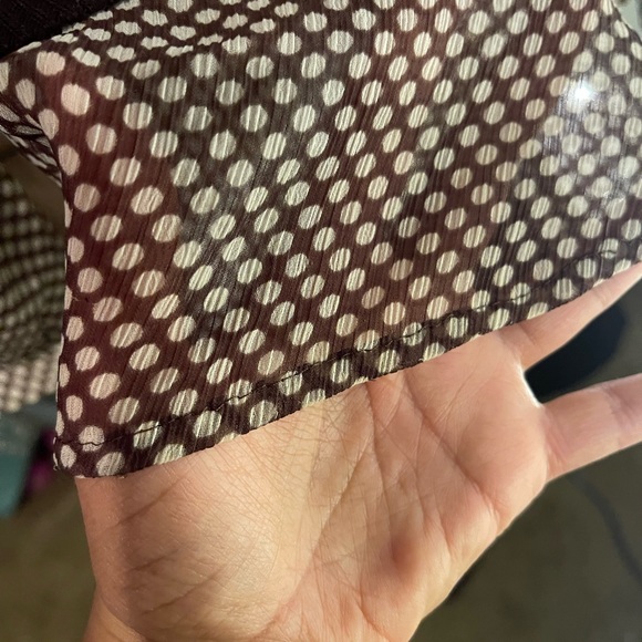 A 2-piece outfit. A bermuda and a matching blouse perfect for all occasions. - Picture 5 of 7